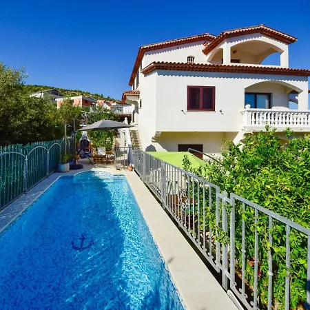 Antoine By Interhome * Марина