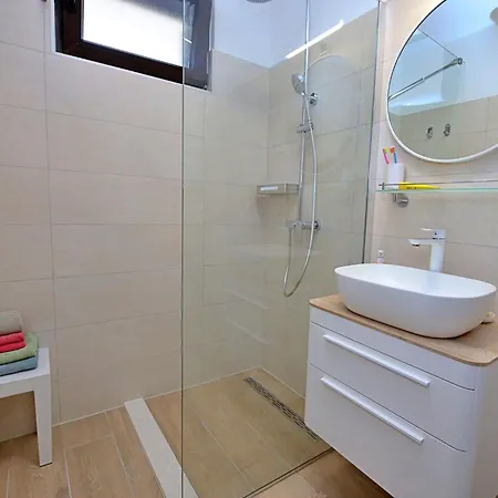 Antoine By Interhome * Marina