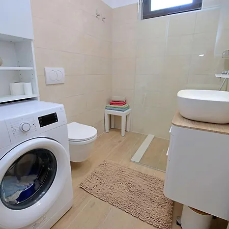 Antoine By Interhome *